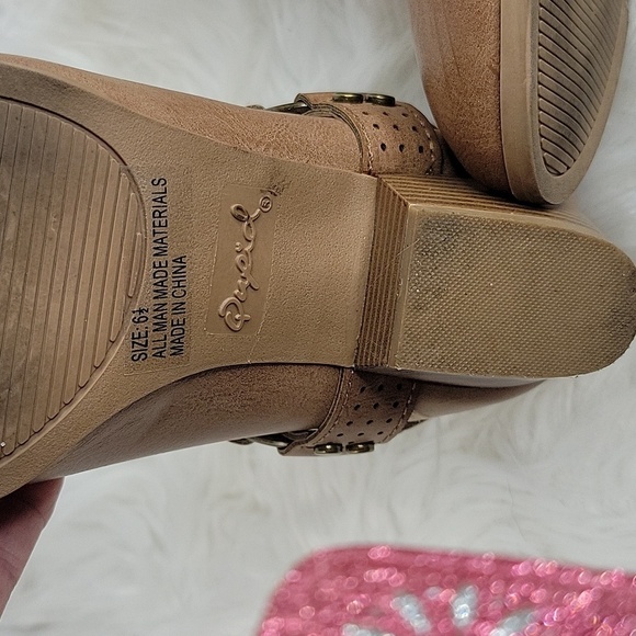 QUPID‎ Brown Zipper Ankle Studded Boots Size 6.5 - Picture 6 of 8